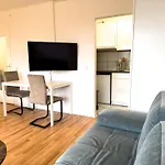 Apartment Fuer 4 Gaeste Mit Kostenlosen Parkplaetzen Und Lift