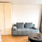 Apartment Fuer 4 Gaeste Mit Kostenlosen Parkplaetzen Und Lift